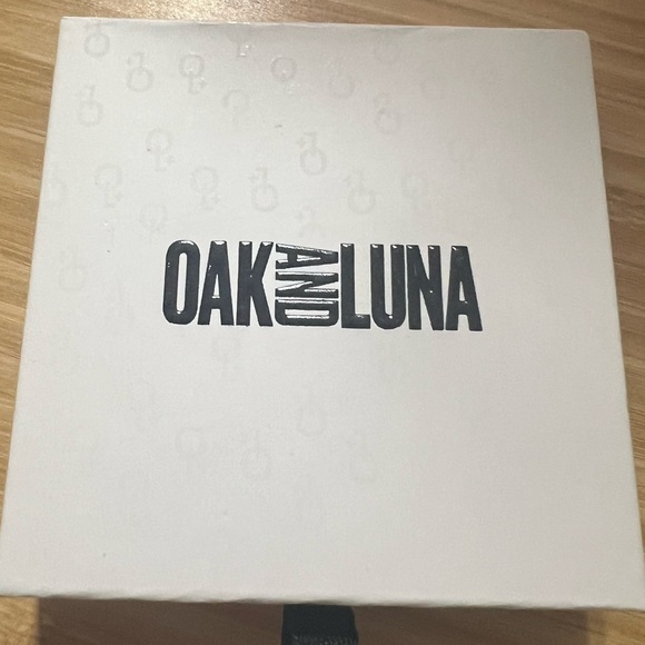 Oak and Luna IVY NAME PAPERCLIP CHAIN NECKLACE WITH DIAMOND - GOLD VERMEIL - Picture 6 of 9